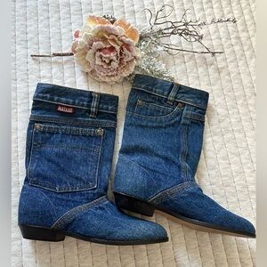 Semi new condition Blue denim boots 
size 7/5 
Matake brand 
made in Jesuralem